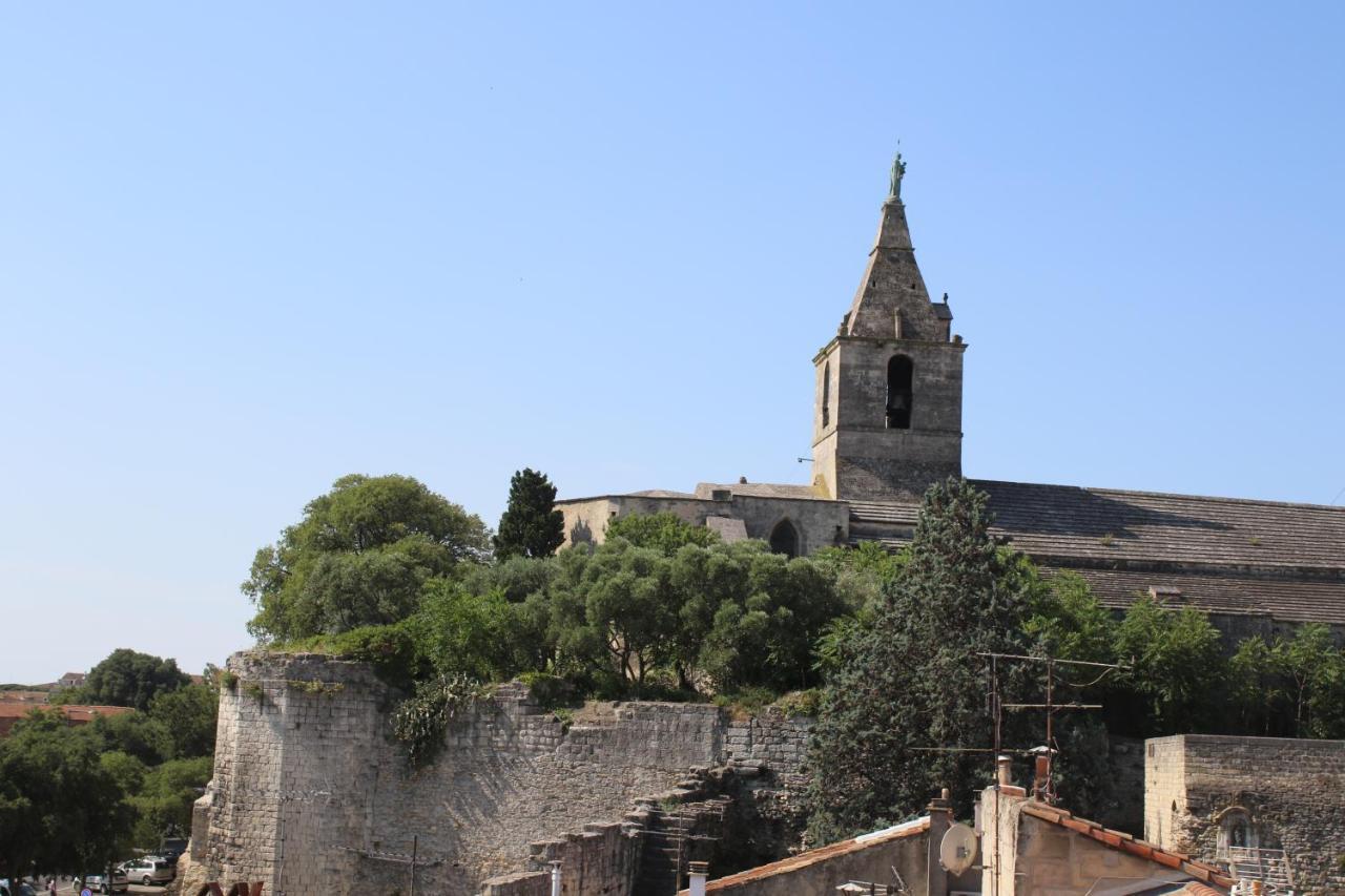 Aux Pieds Des Arenes Apartment Arles Ngoại thất bức ảnh