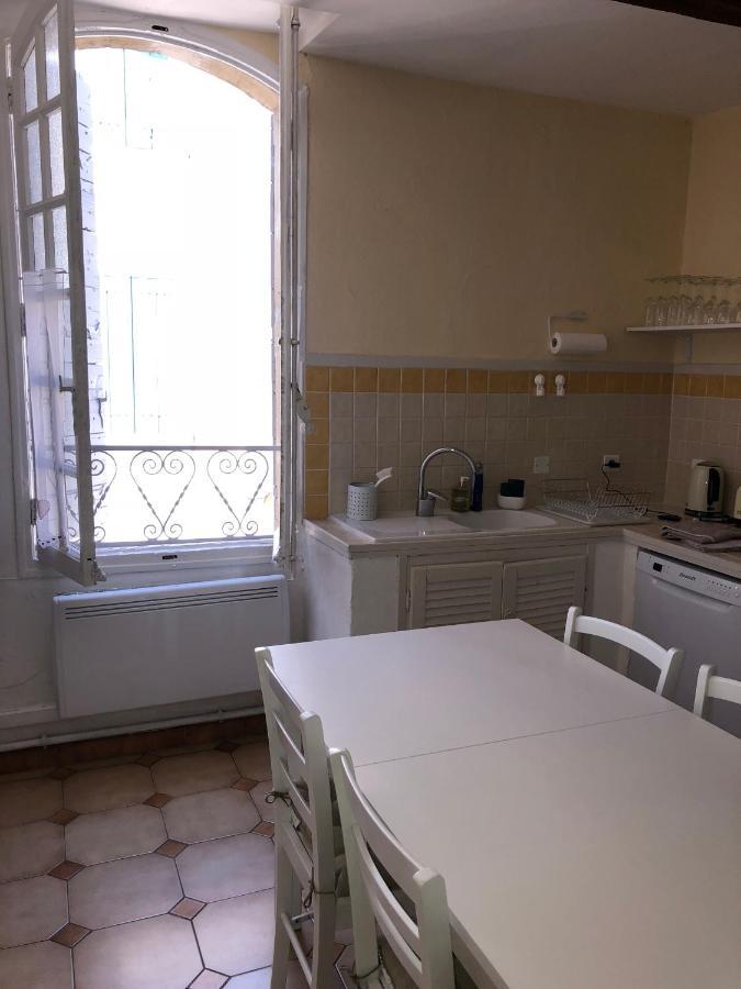 Aux Pieds Des Arenes Apartment Arles Ngoại thất bức ảnh